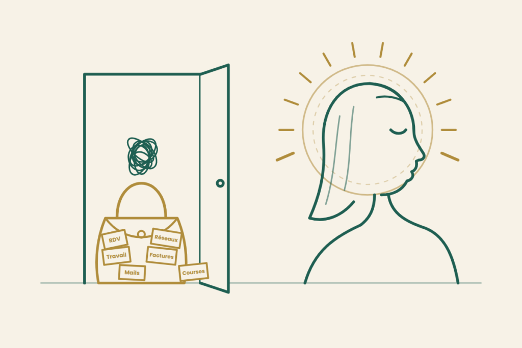 Femme apaisée et rayonnante qui a laissé derrière elle un sac couvert de post-it et ses pensées emmêlées : hypnose et sophrologie contre la charge mentale à Six-Fours-les-Plages